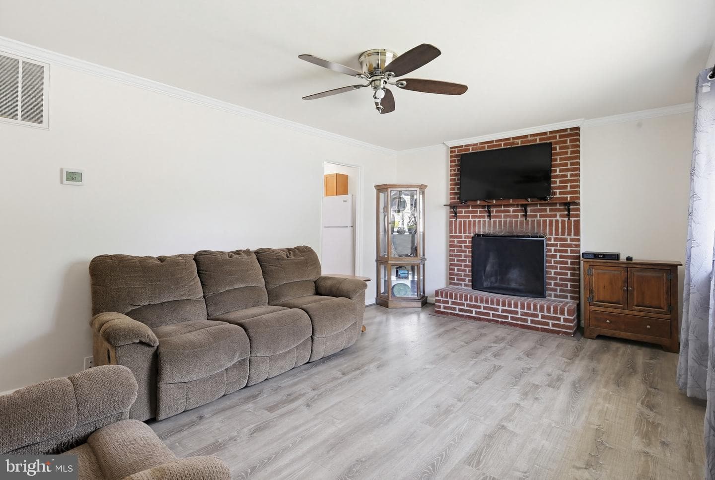 535 Walker Street photo 3
