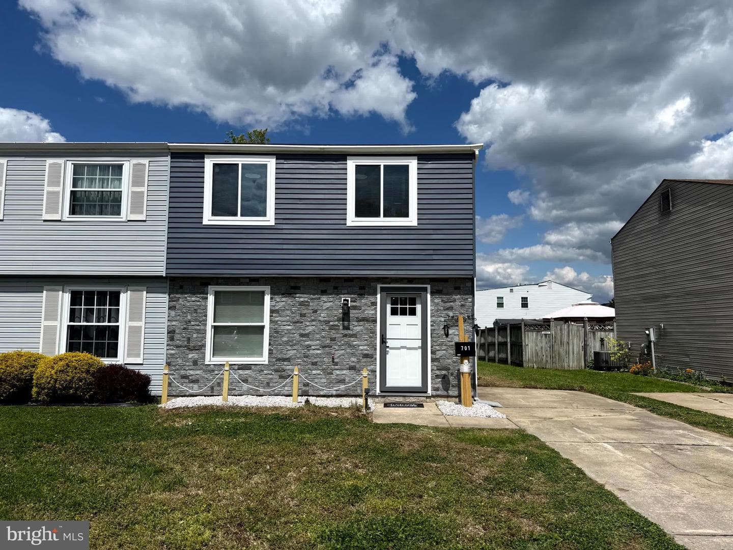 701 Shore Drive photo 2