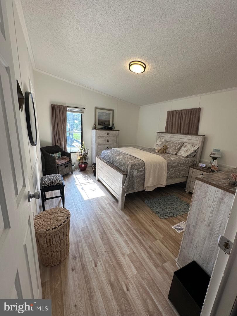 211 Forest Green photo 8