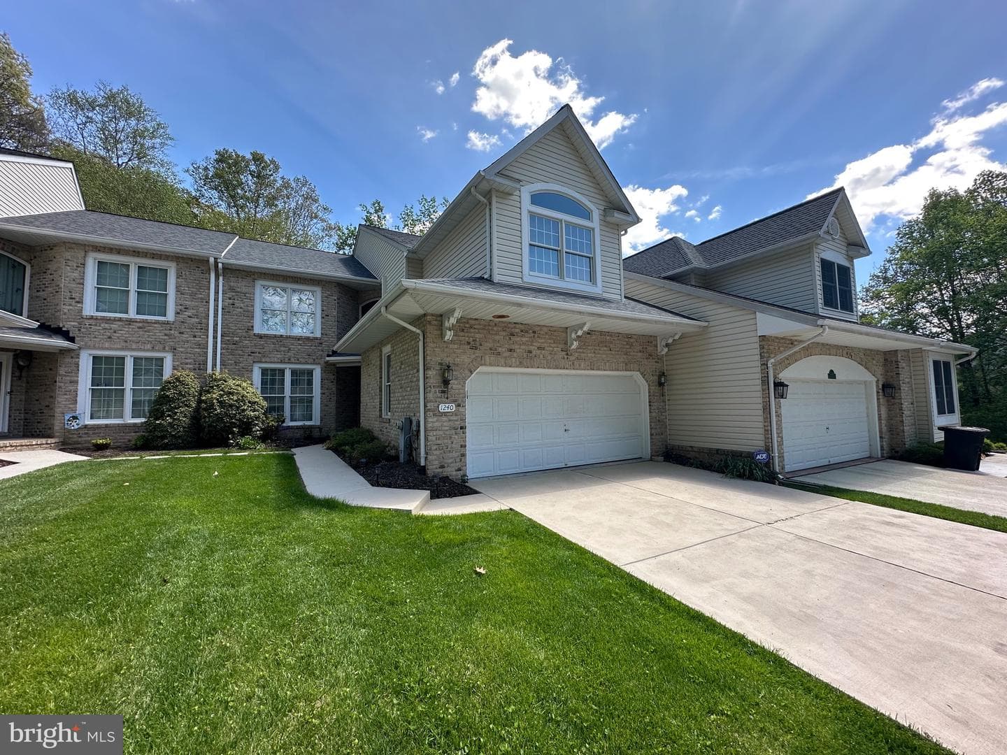1240 Chateau Green Court photo 4