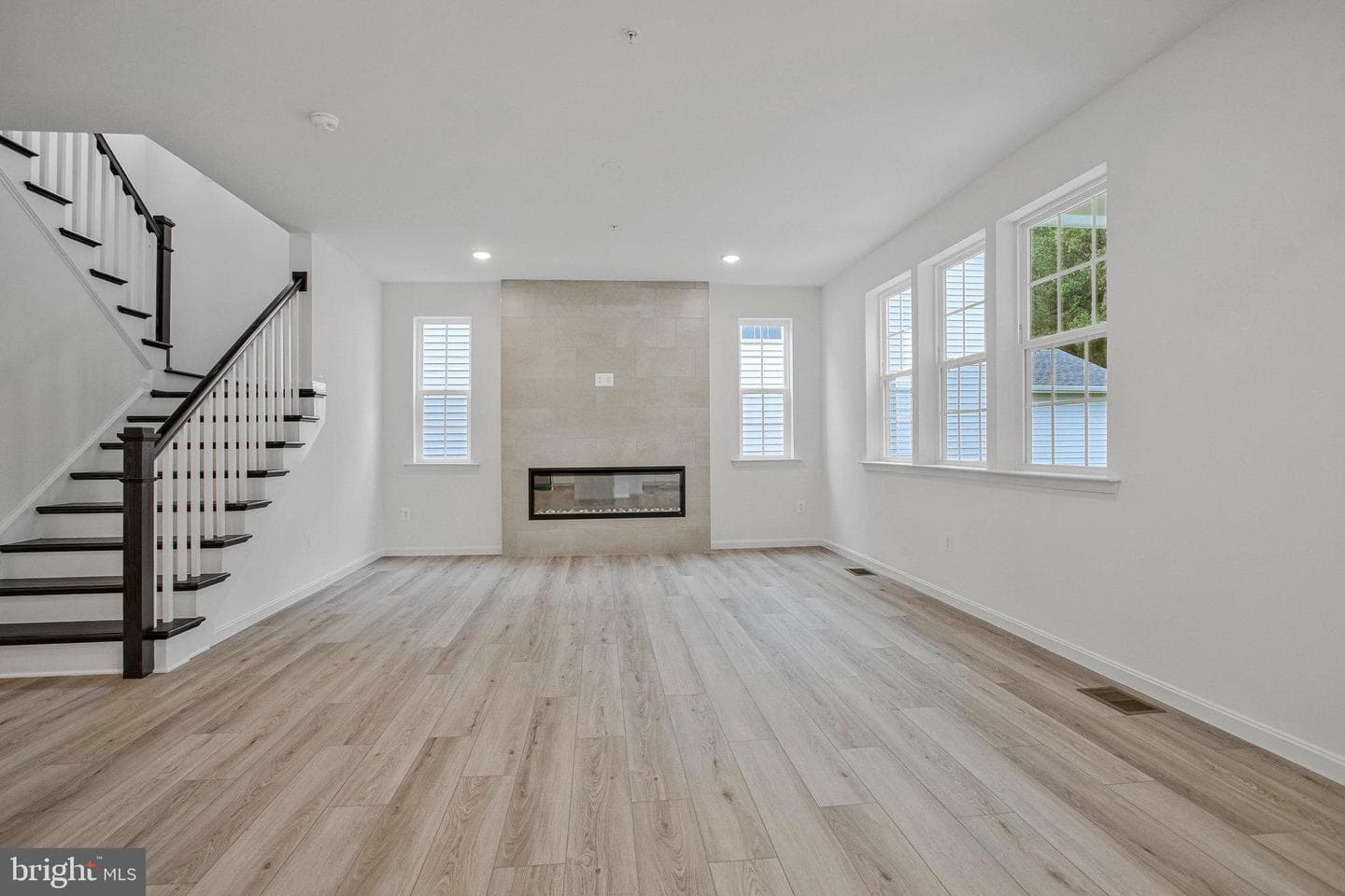 1607 Shady Tree Court photo 18