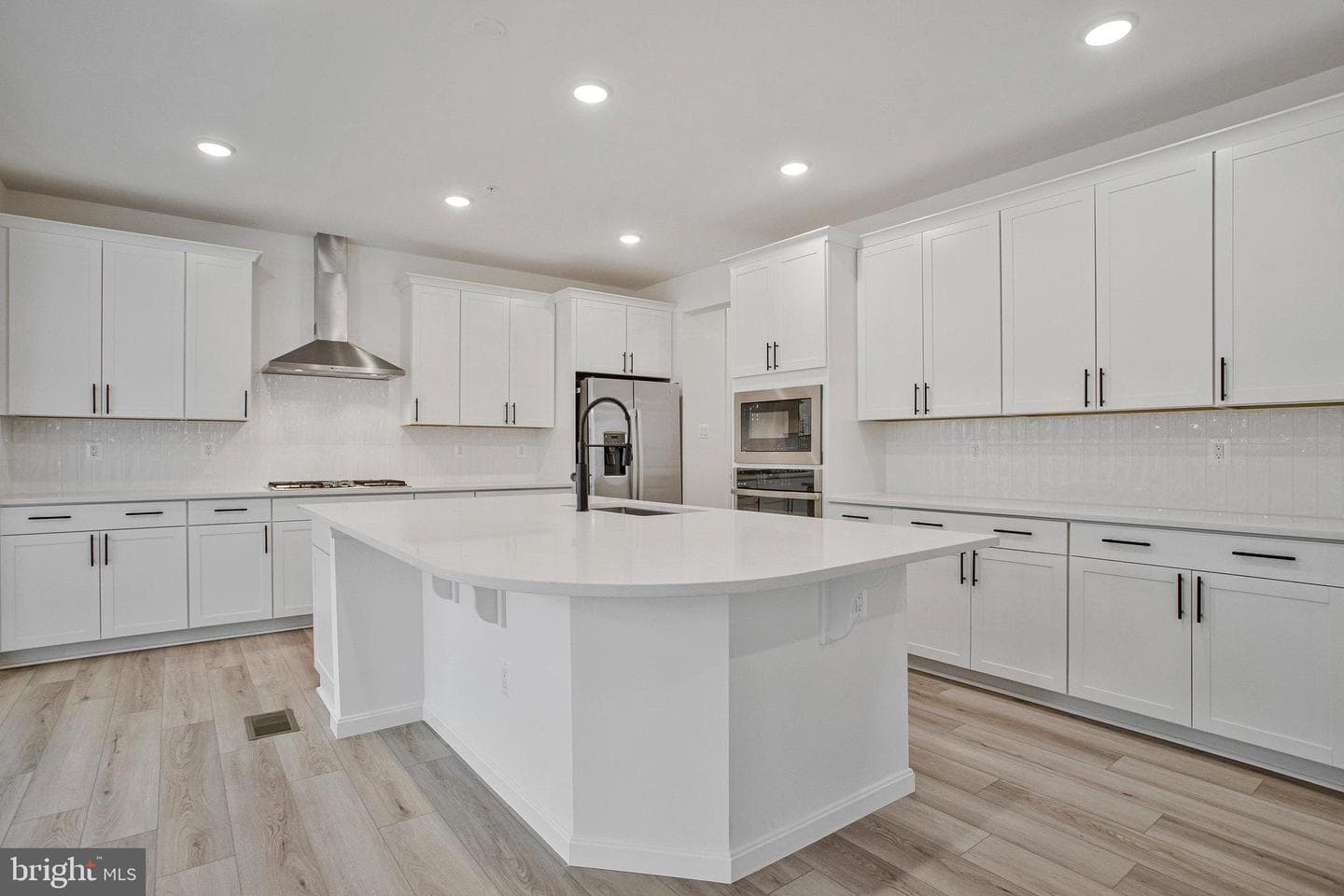 1607 Shady Tree Court photo 23