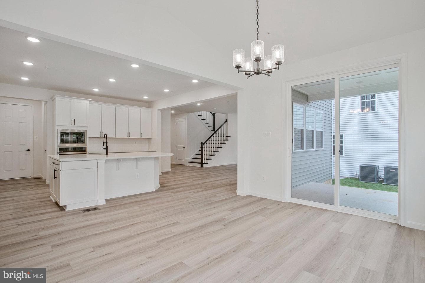 1607 Shady Tree Court photo 29