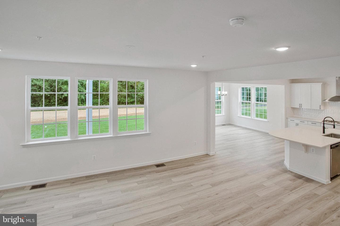 1607 Shady Tree Court photo 32