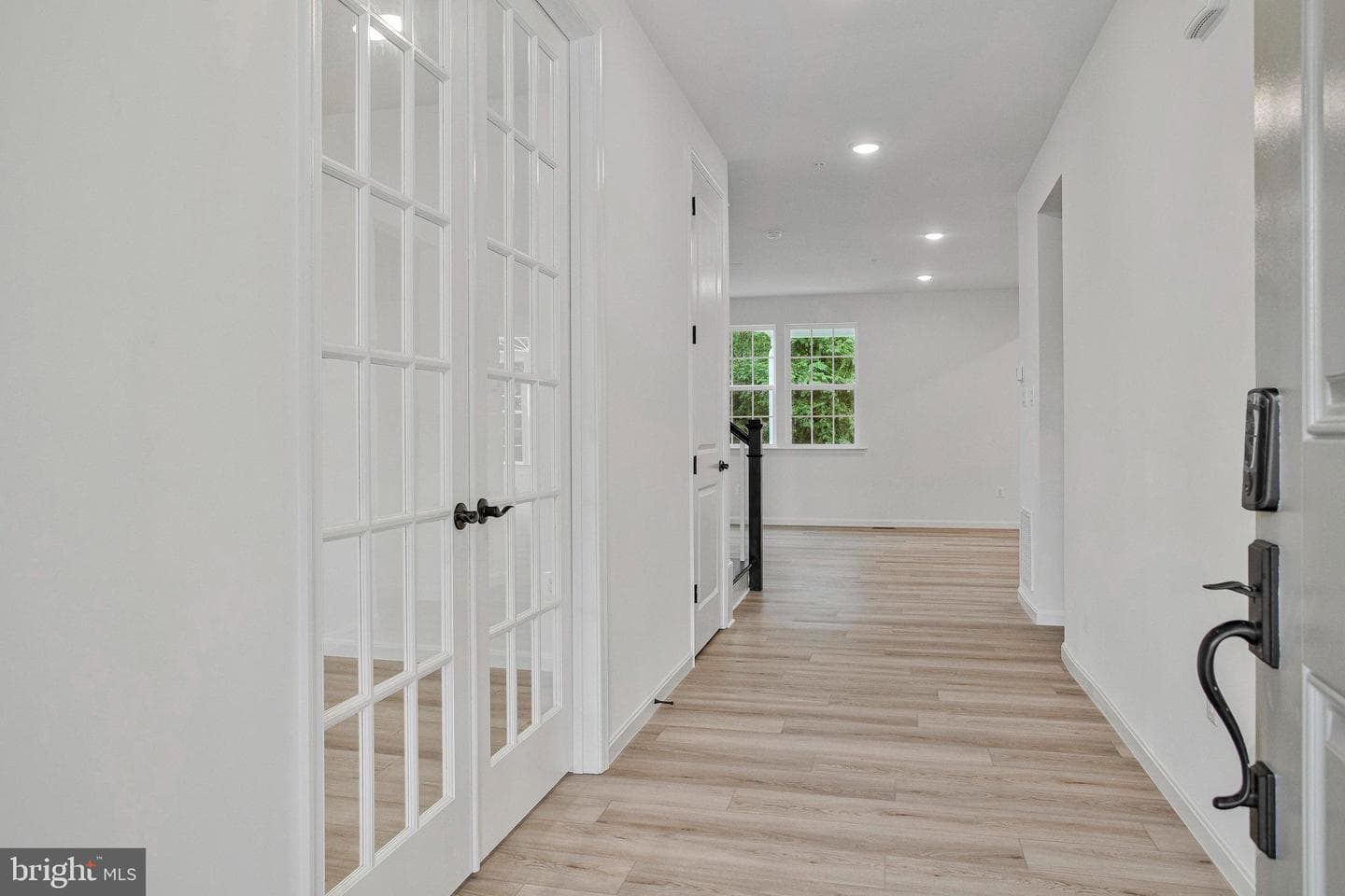 1607 Shady Tree Court photo 7