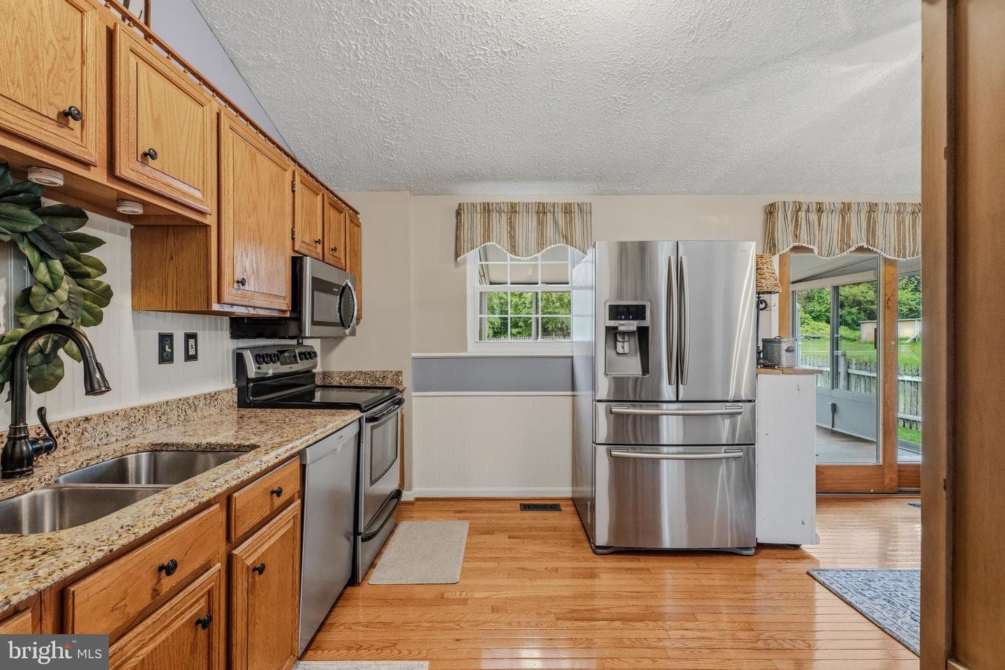 2624 Merrick Way photo 9