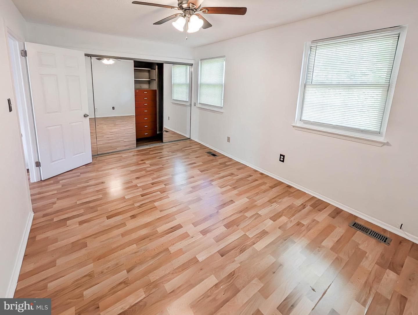 404 Liberty Court photo 3
