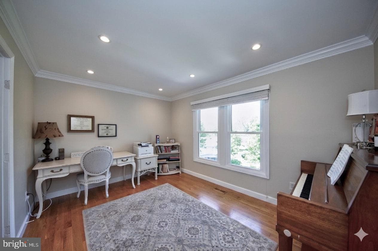 906 Featherstone Court photo 22