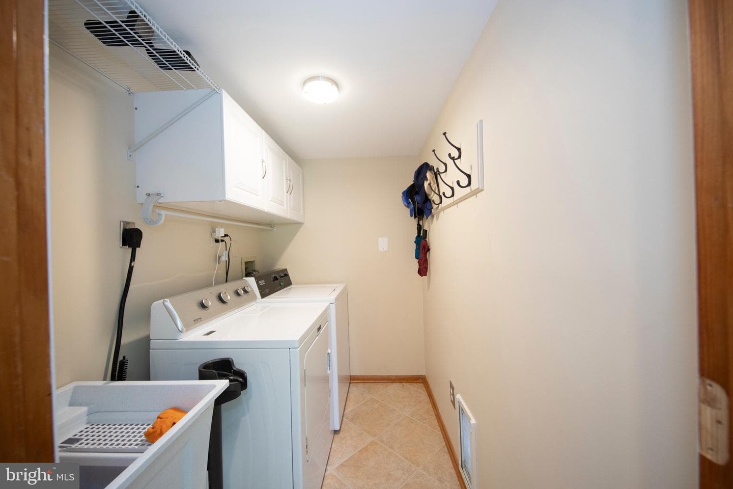 906 Featherstone Court photo 24