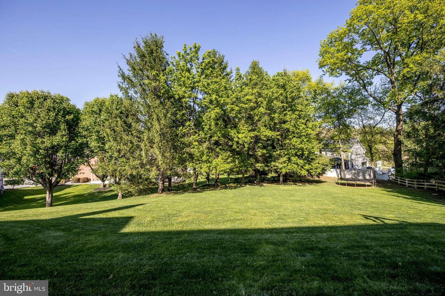 906 Featherstone Court photo 49