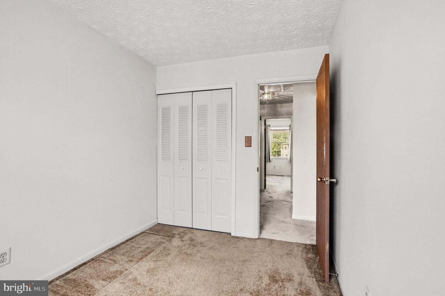 1004 Lake Front Drive photo 19