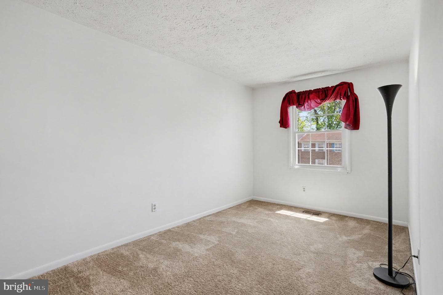 1004 Lake Front Drive photo 21