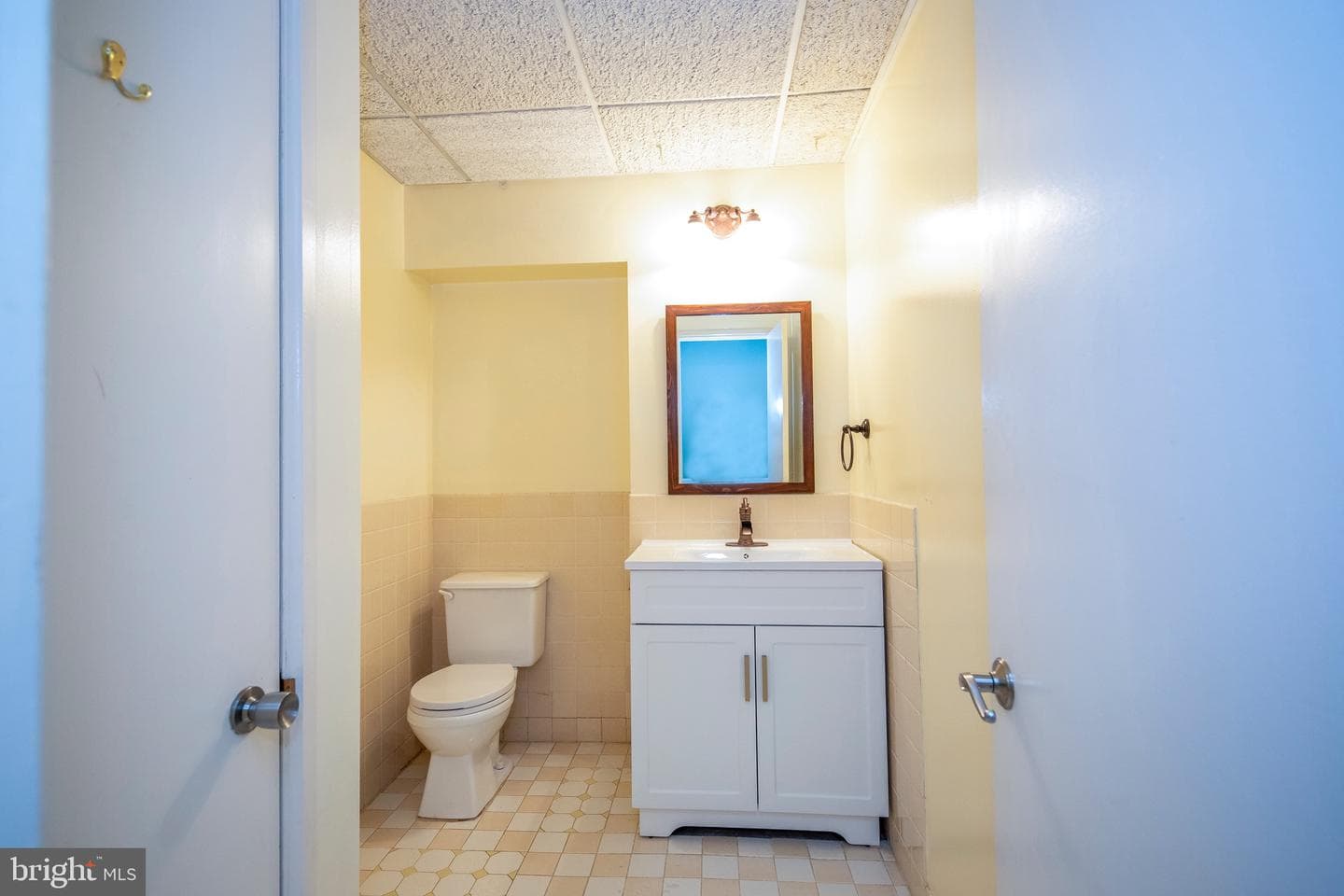 2823 Orchard Lakes Drive photo 44