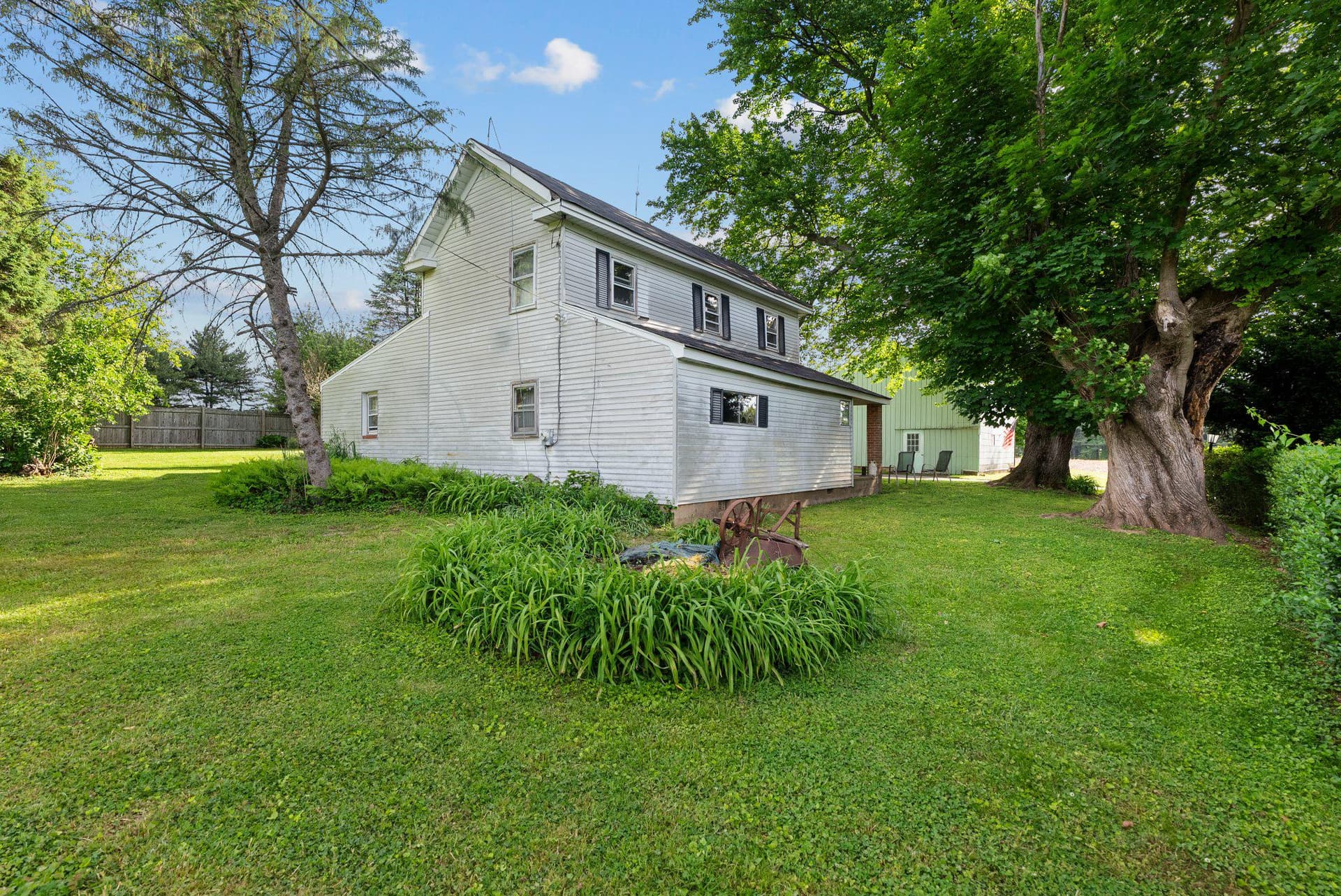 3335 Charles Street photo 3