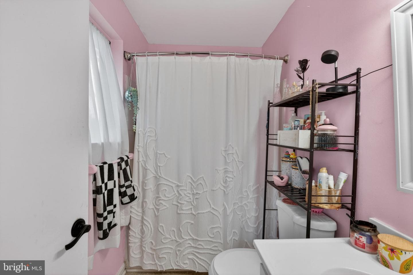 426 Kentmore Terrace photo 30
