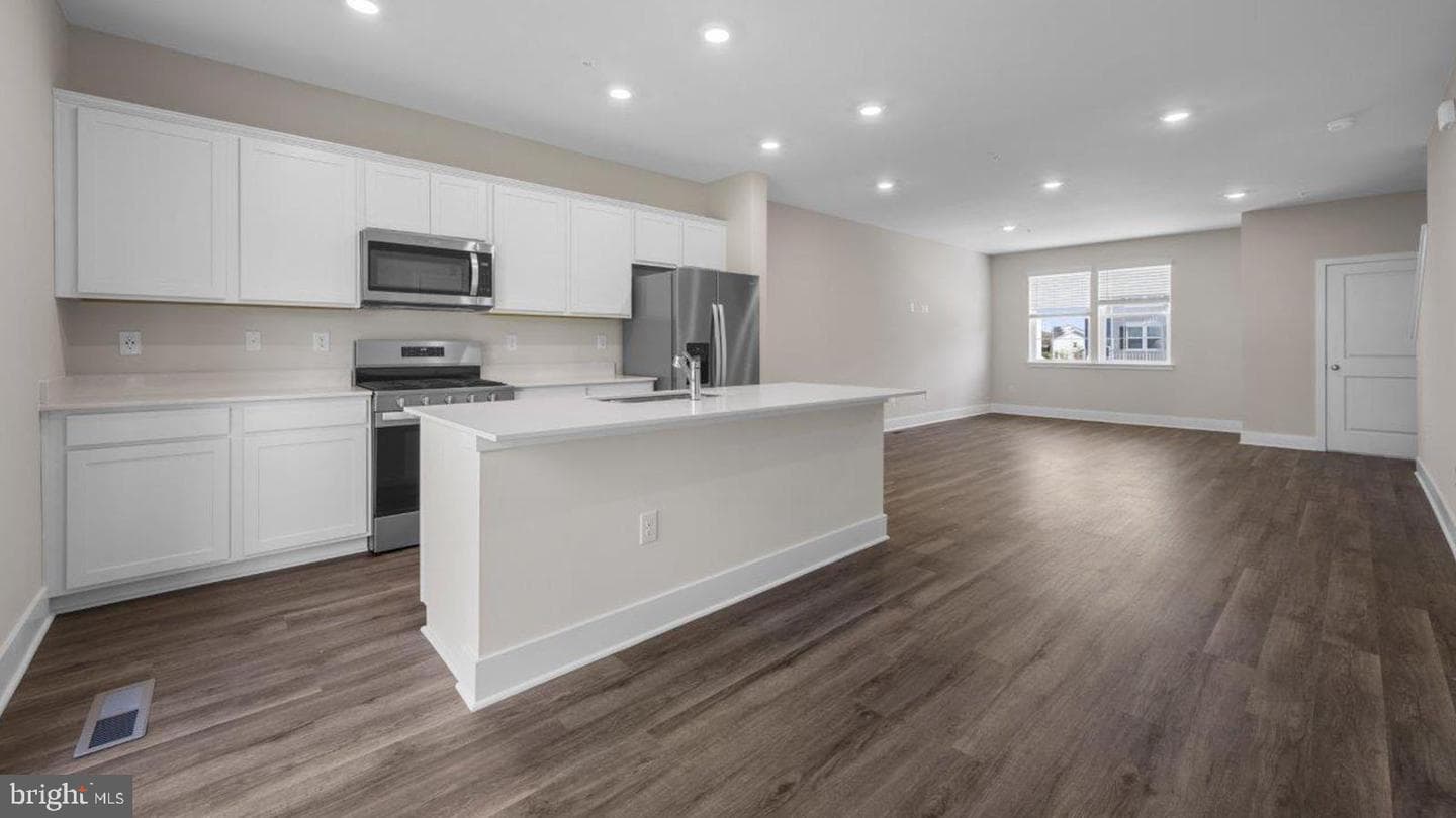 367 Hackley Drive photo 22