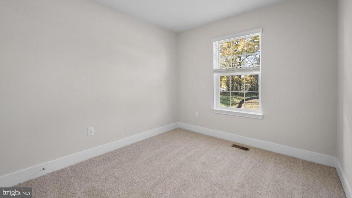 367 Hackley Drive photo 29