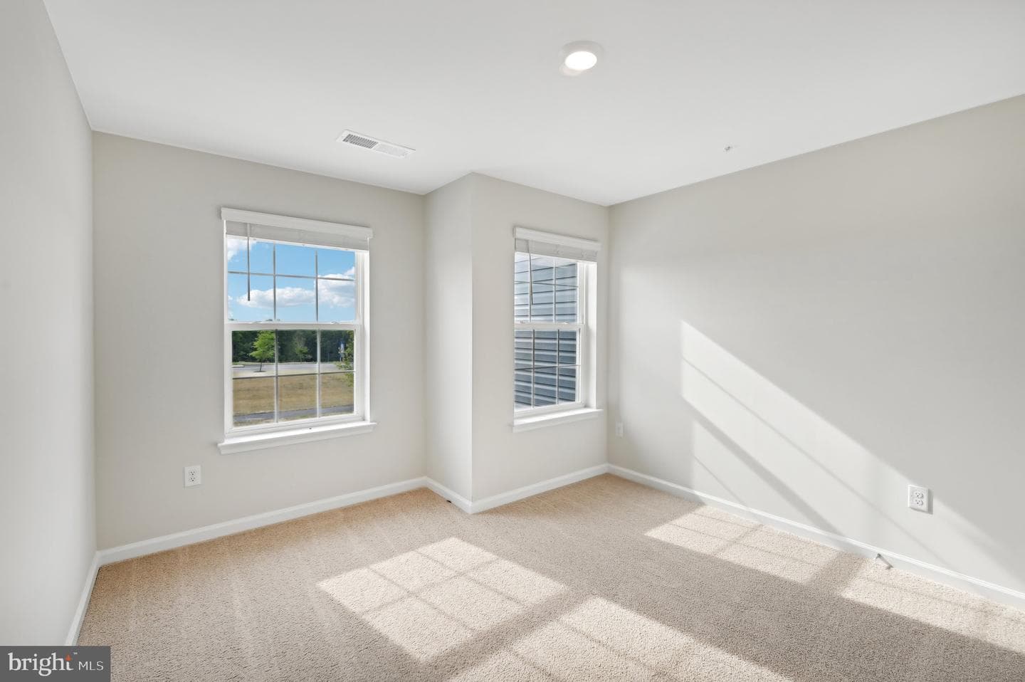 710 Managrass Drive photo 21