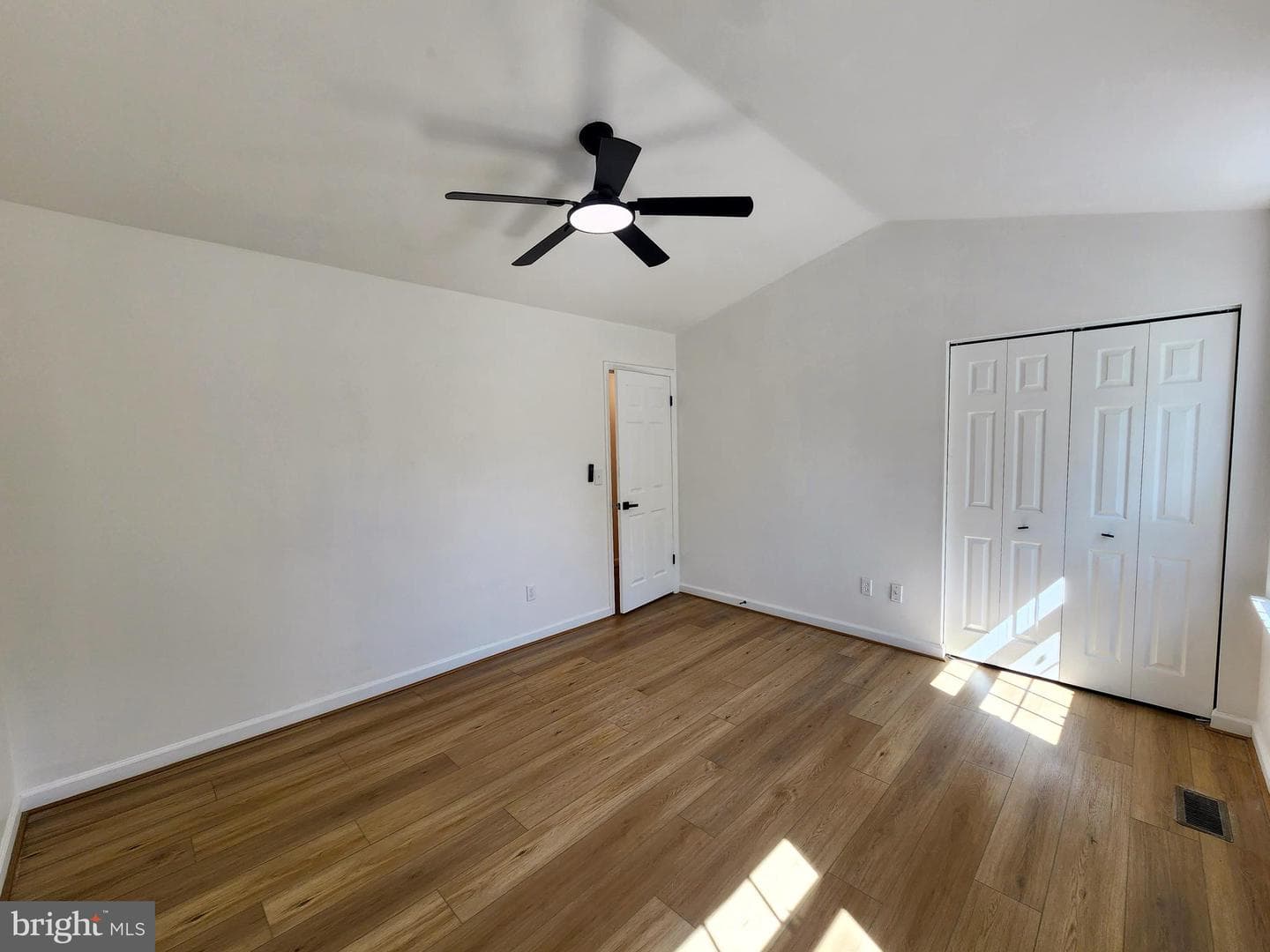1206 Caldwell Court S photo 29