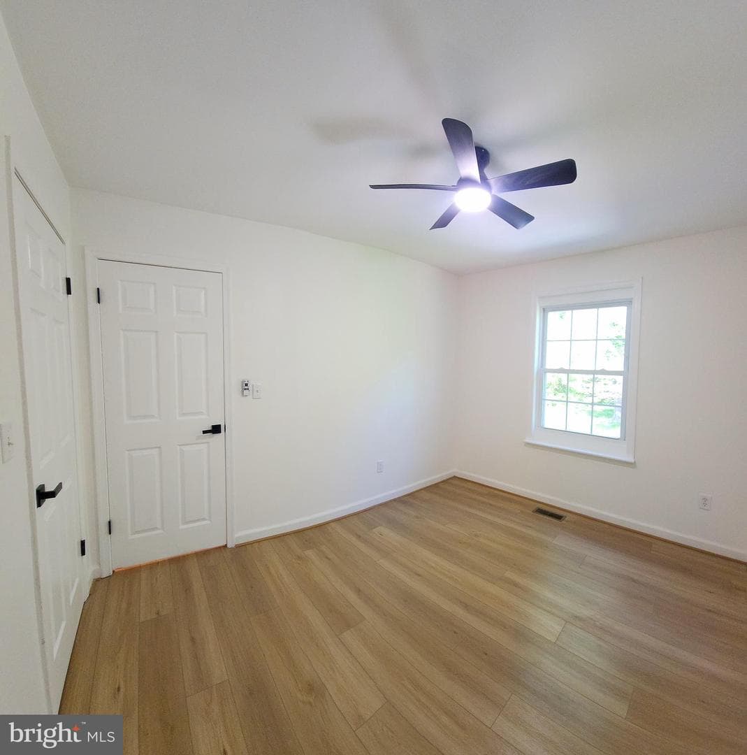 1206 Caldwell Court S photo 33
