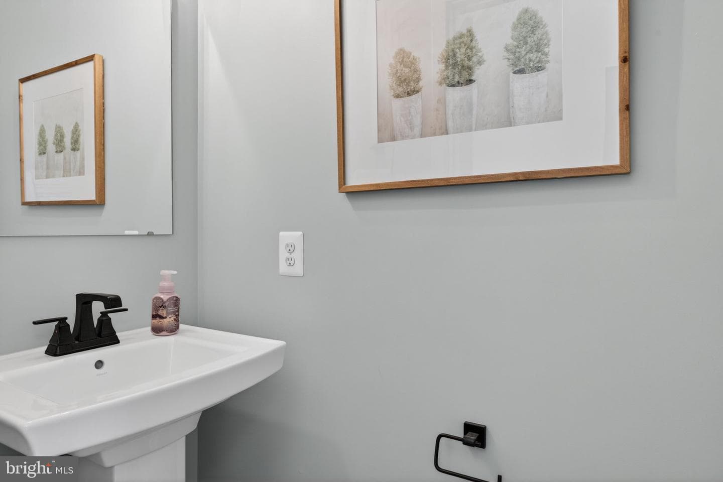 2425 Steamboat Way photo 24
