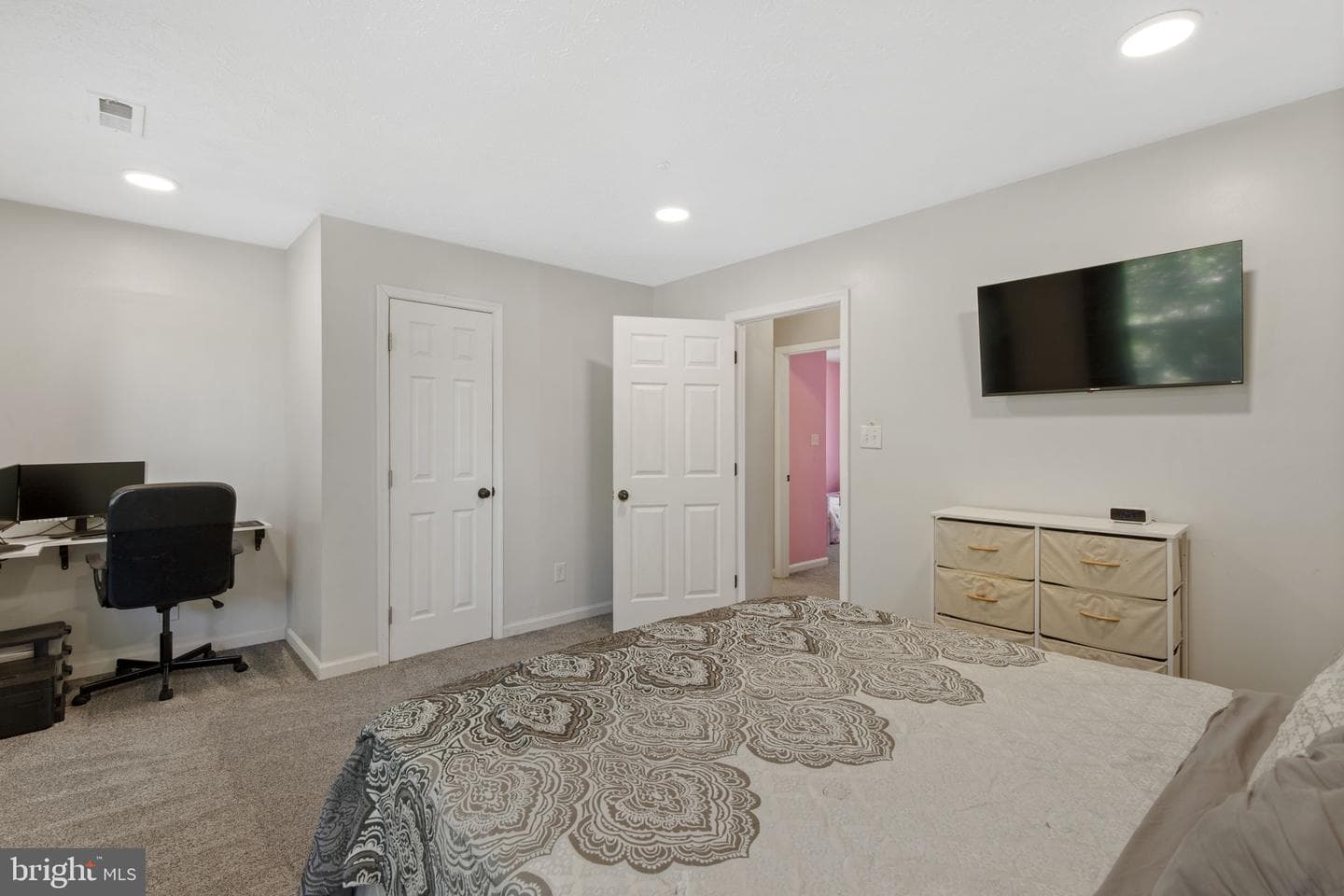 602 N Branch Court photo 10