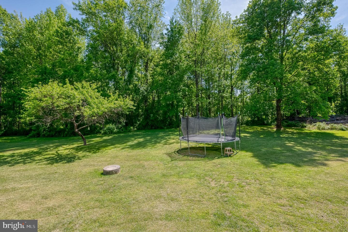 2056 Chapel Road photo 100