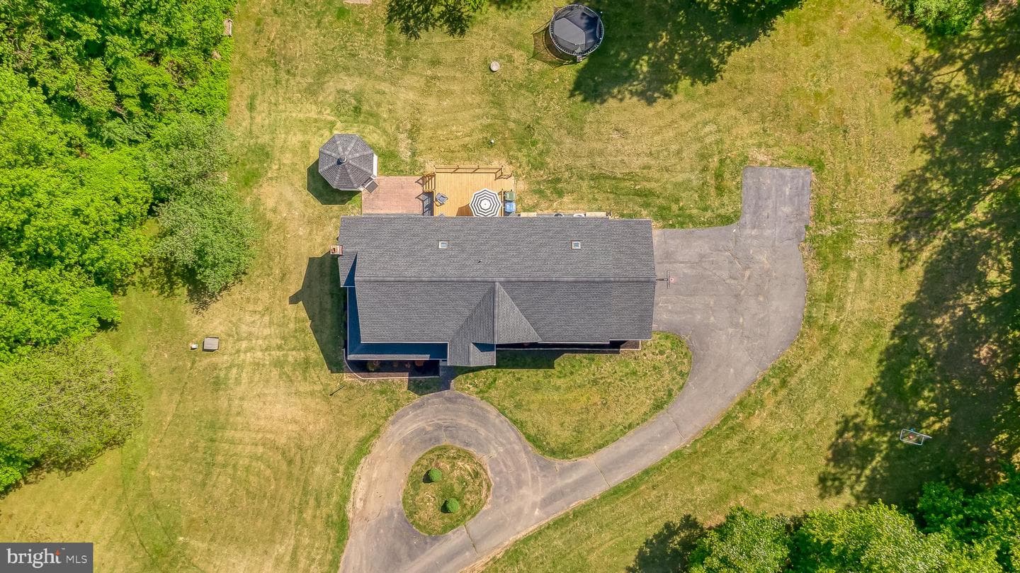 2056 Chapel Road photo 117