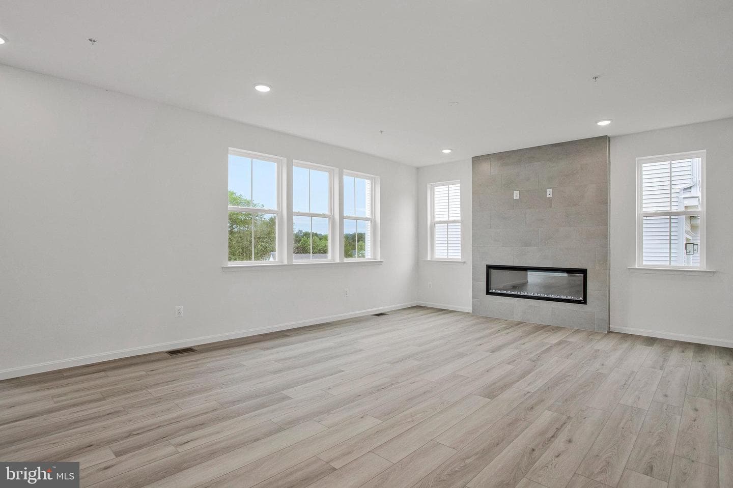 1618 Shady Tree Court photo 8