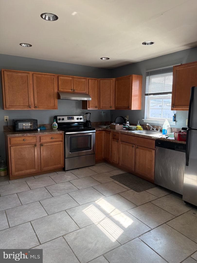 517 Edmund Street photo 10