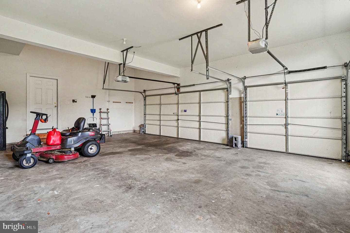 1608 Angleside Road photo 104