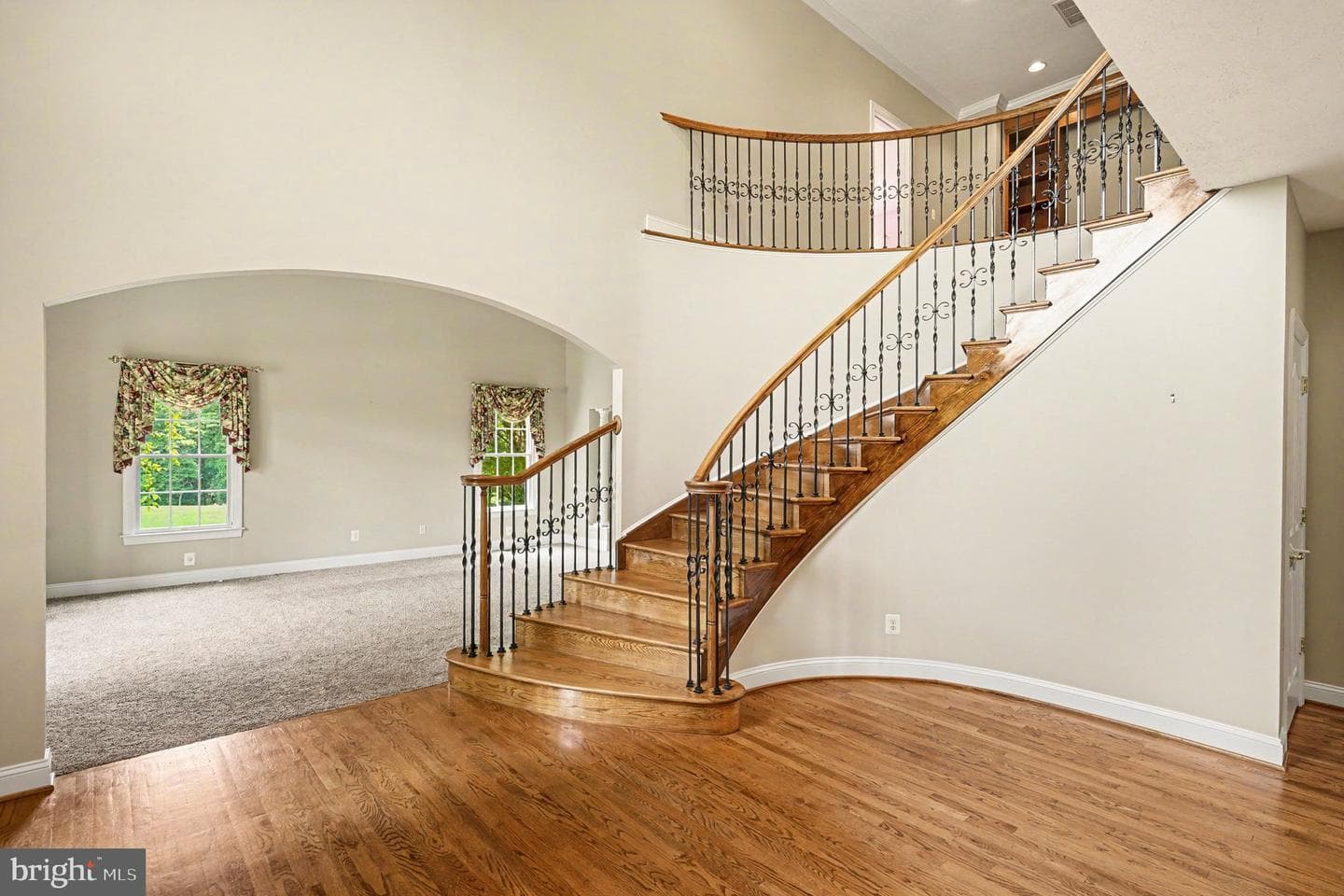 1608 Angleside Road photo 4