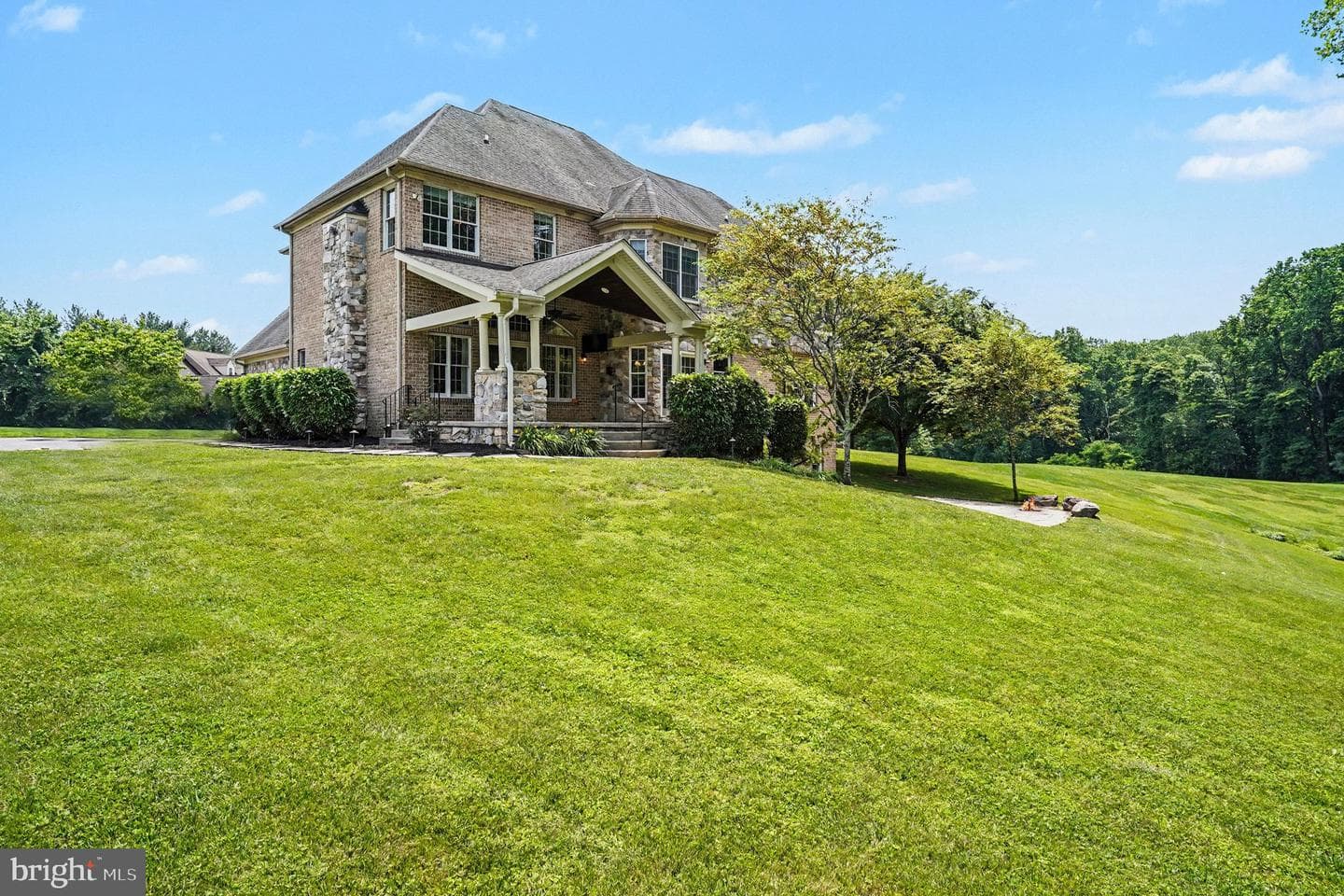 1608 Angleside Road photo 82