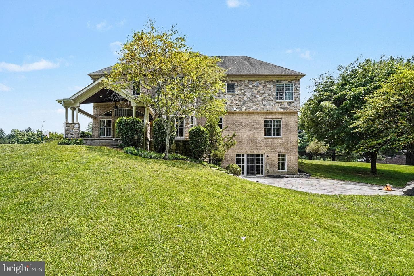 1608 Angleside Road photo 83
