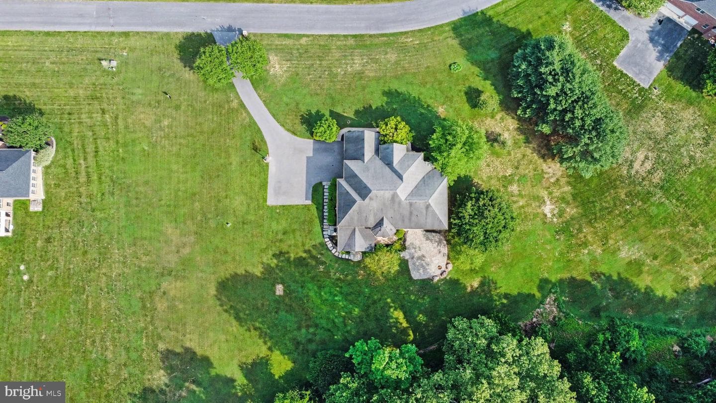 1608 Angleside Road photo 90