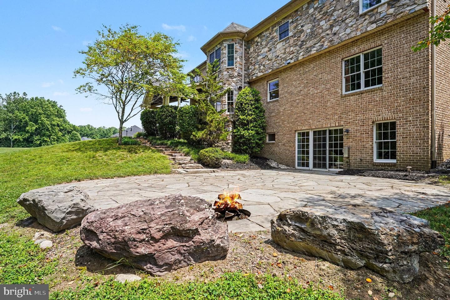 1608 Angleside Road photo 95