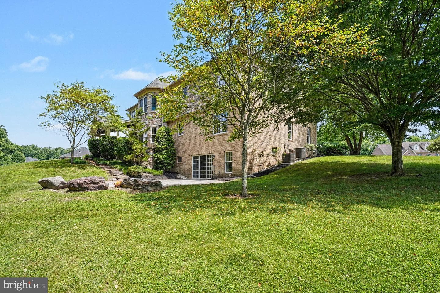 1608 Angleside Road photo 99