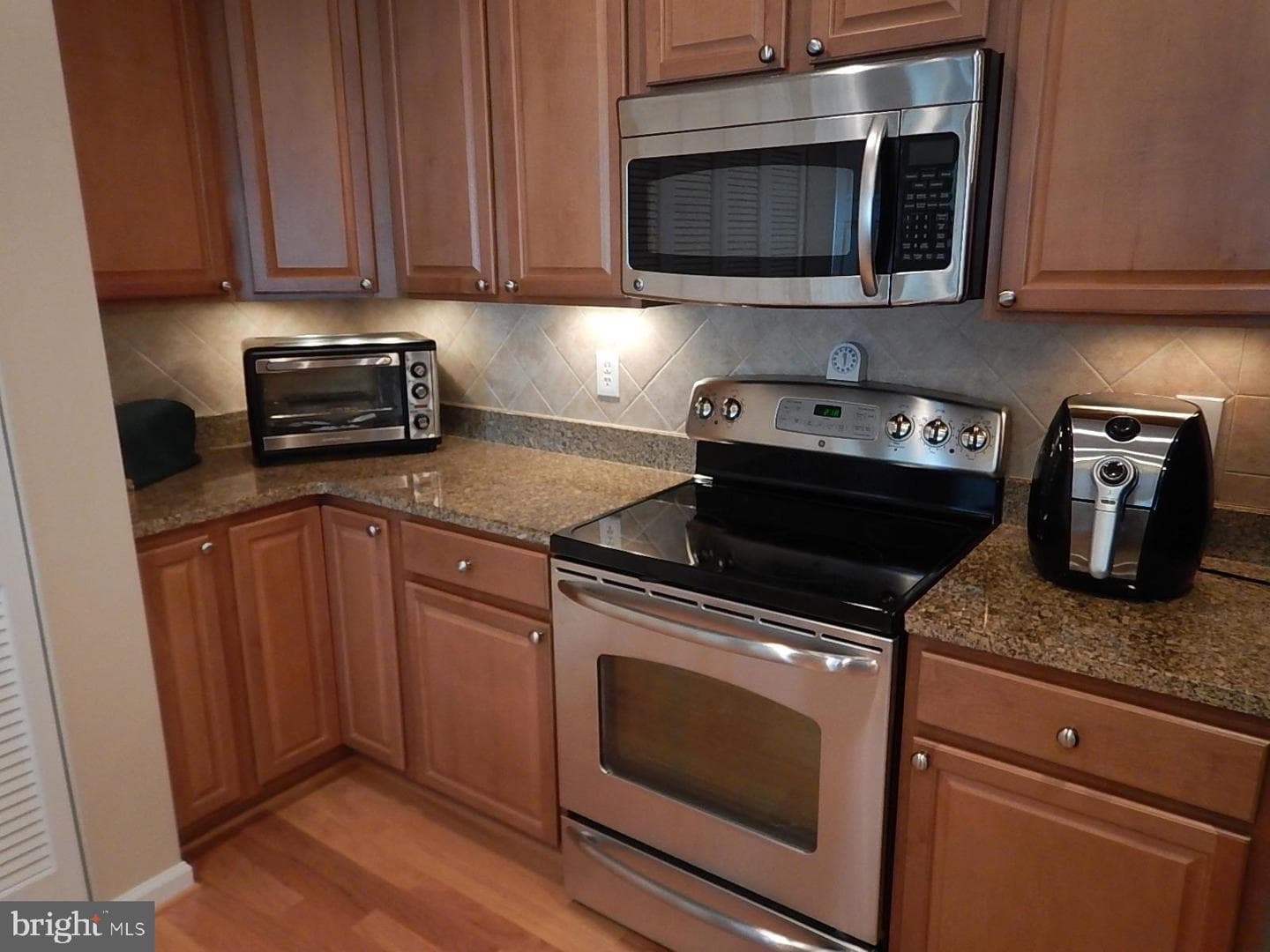 633 Wallingford Road #201 photo 11