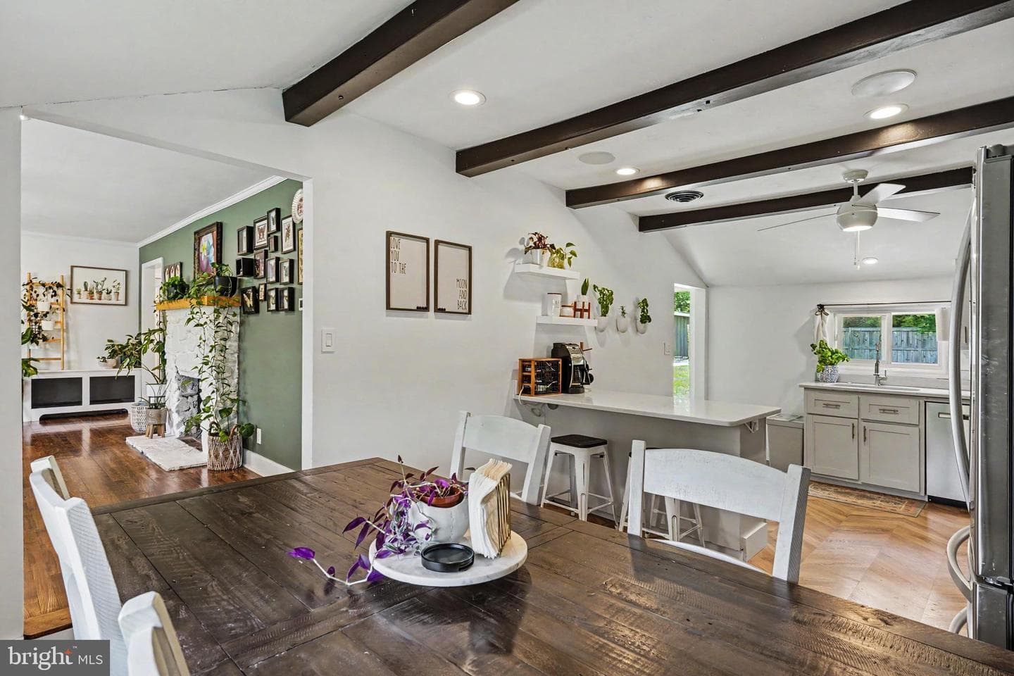 6 E Macphail Road photo 13
