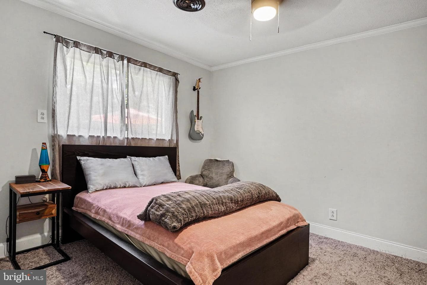 6 E Macphail Road photo 24