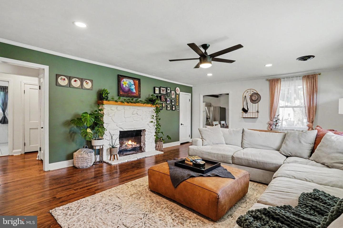 6 E Macphail Road photo 7