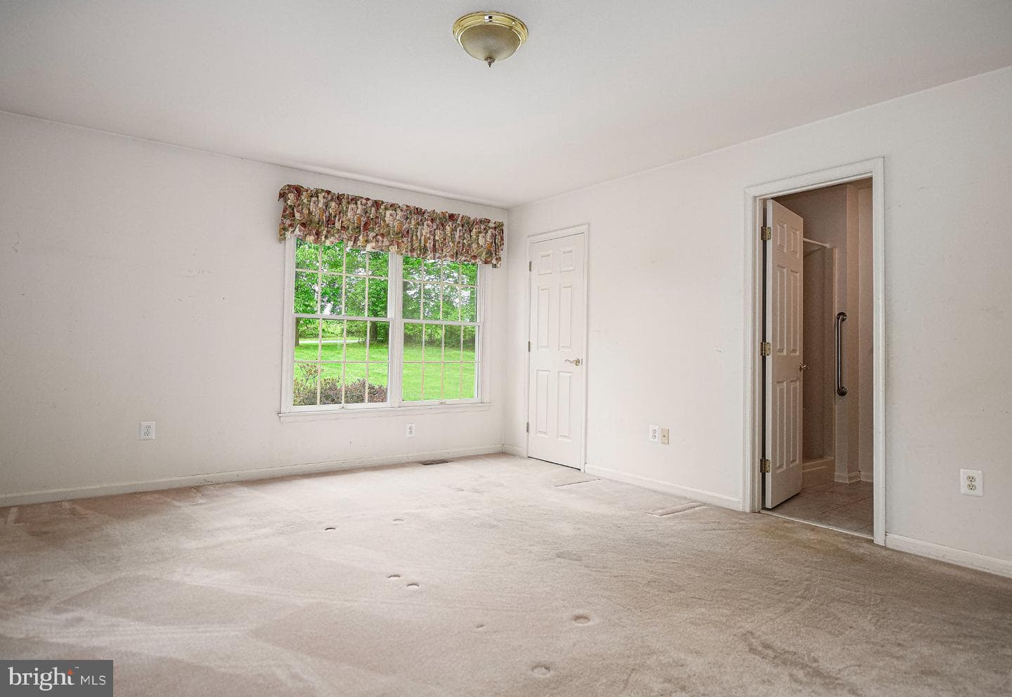 711 Gilbert Road photo 14