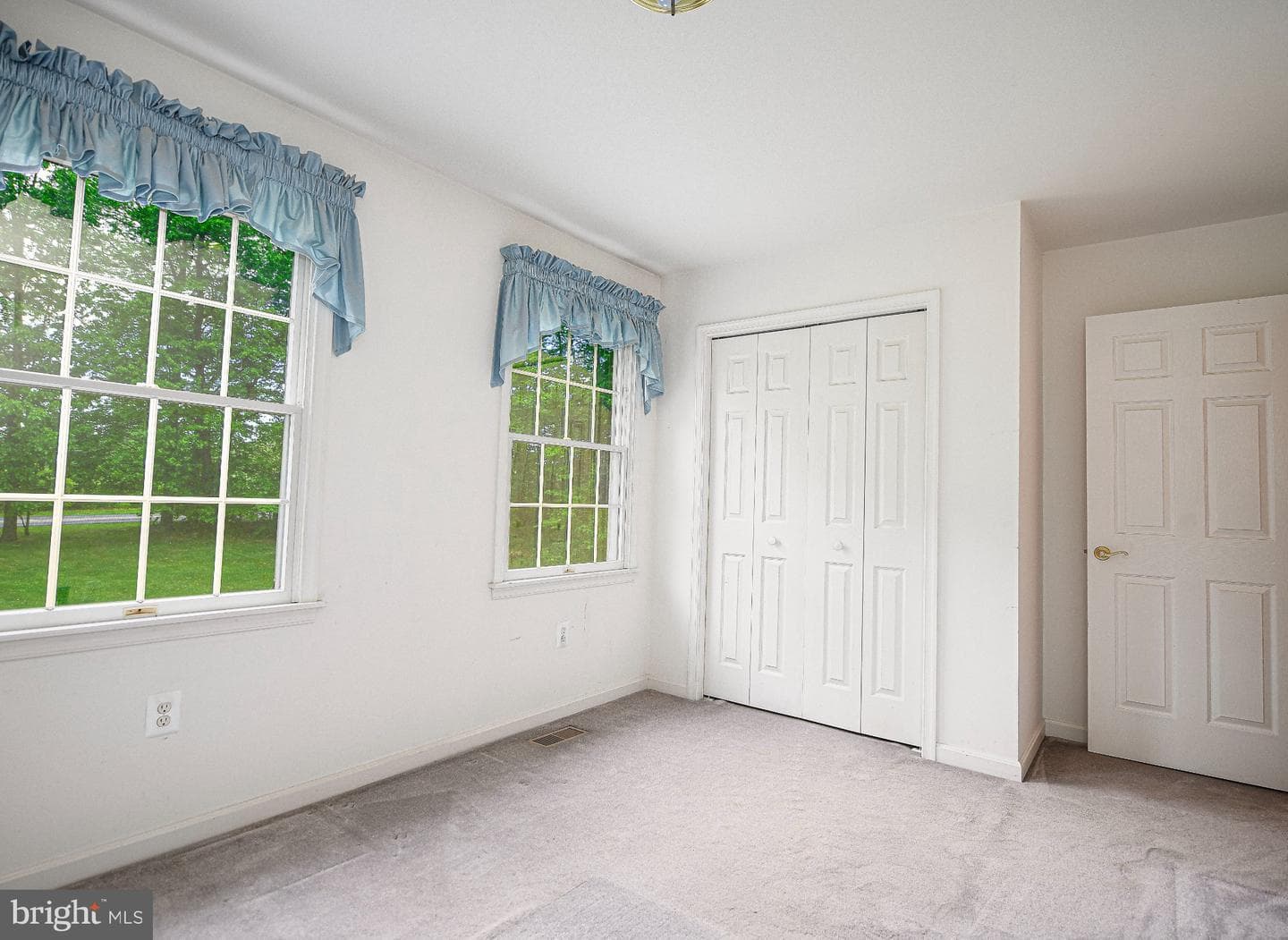 711 Gilbert Road photo 18
