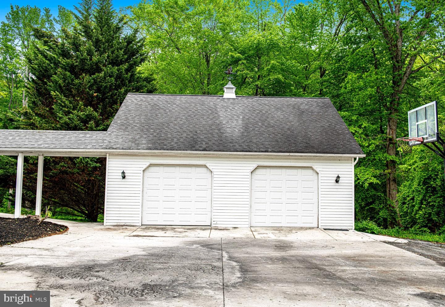 711 Gilbert Road photo 29