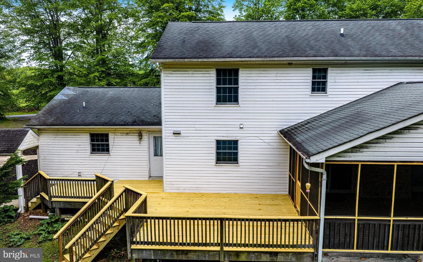 711 Gilbert Road photo 32