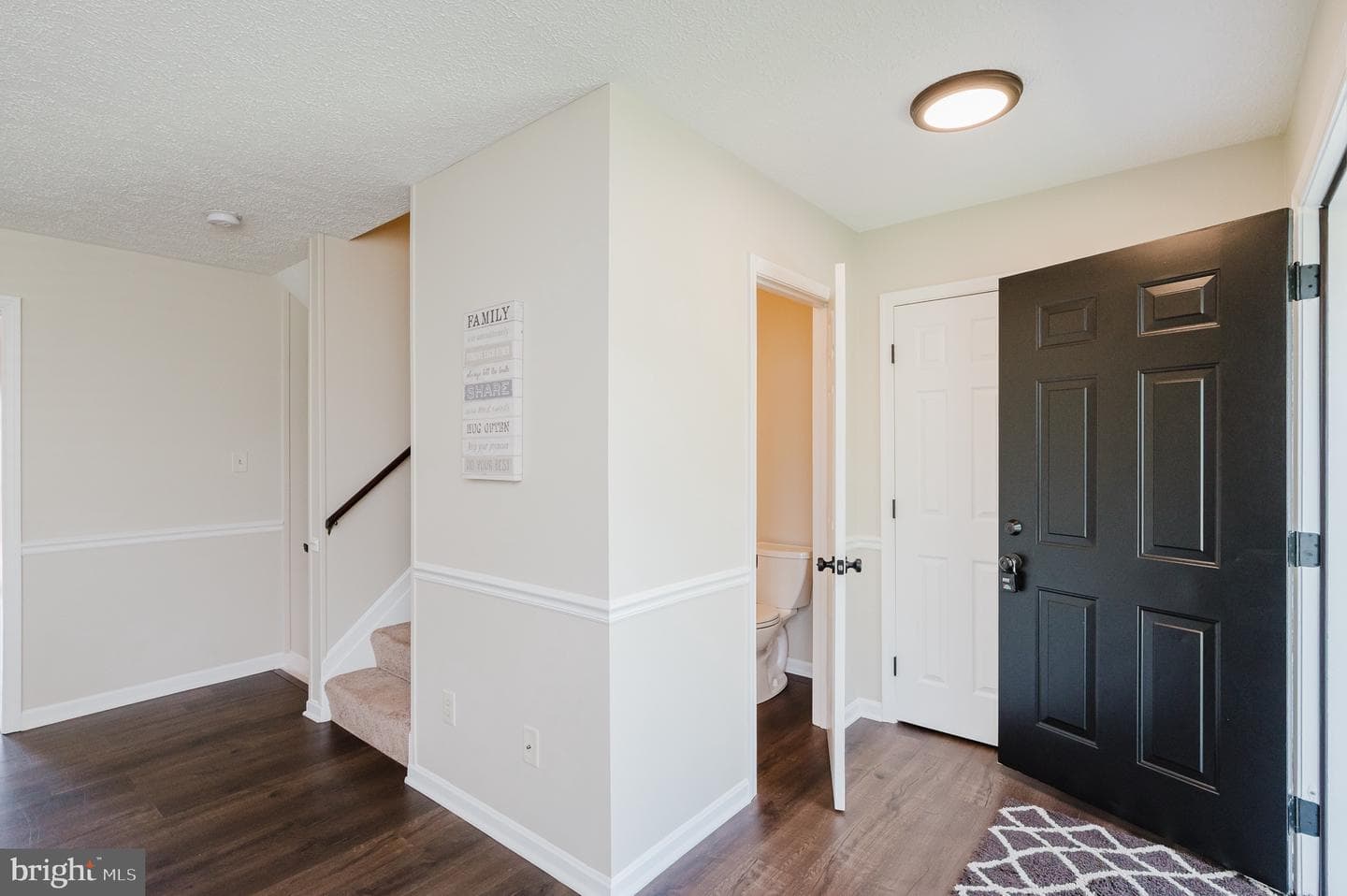 1245 Athens Court photo 6