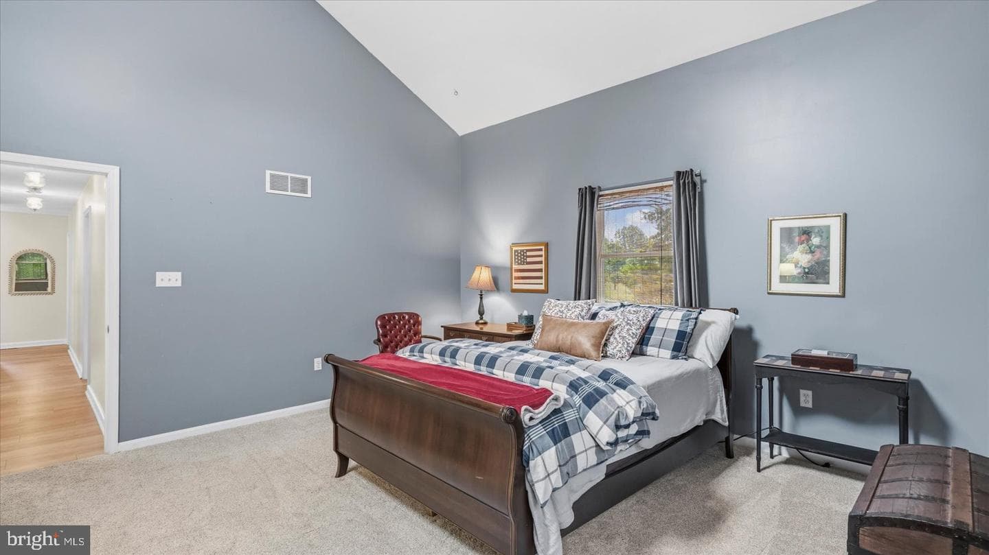 2811 Orchard Lakes Drive photo 32