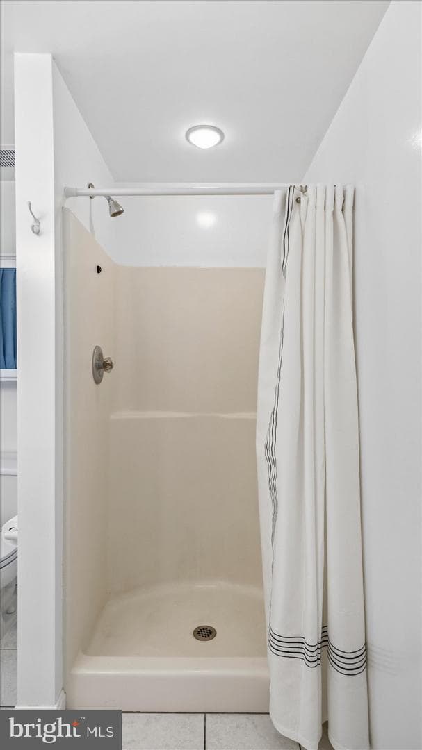 2811 Orchard Lakes Drive photo 35