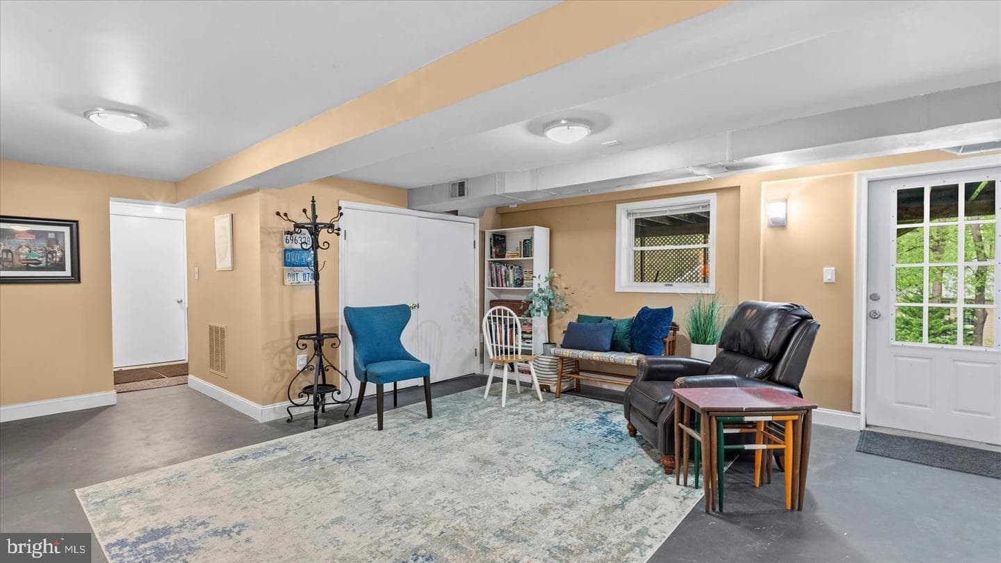 2811 Orchard Lakes Drive photo 43