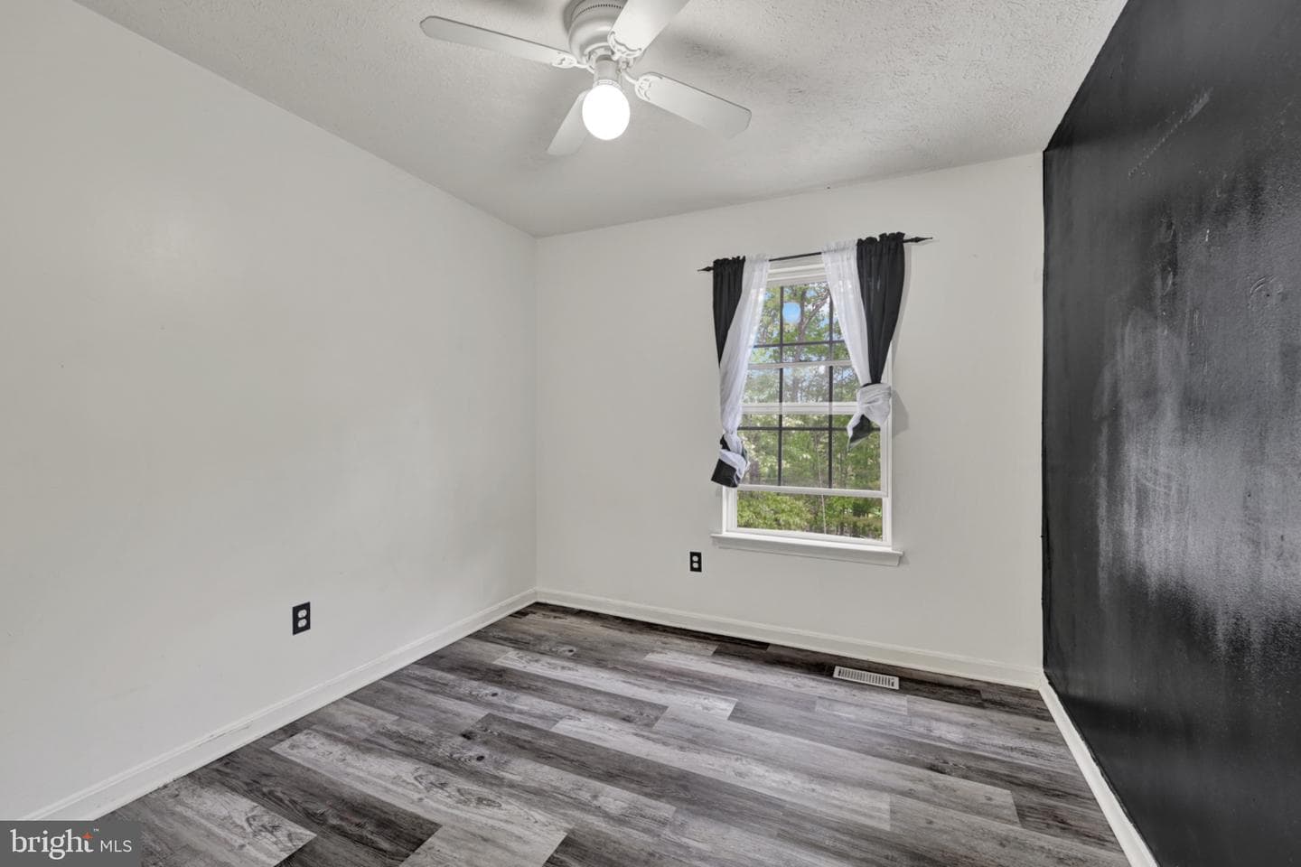 3955 Bush Court photo 10